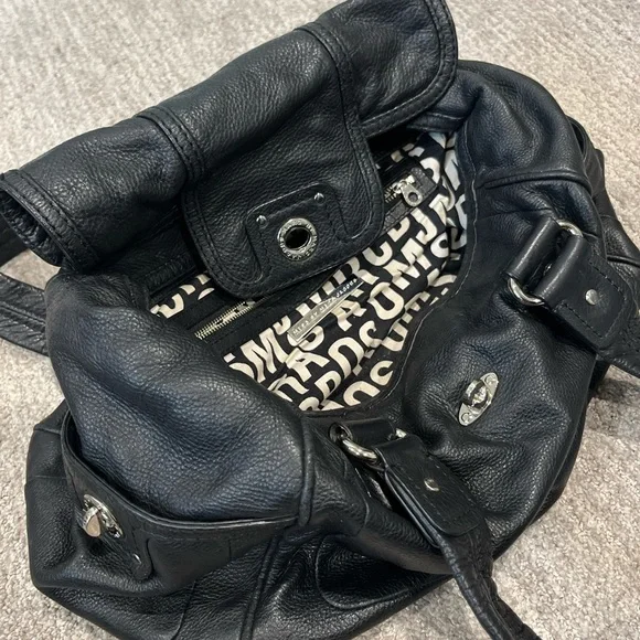 Marc by Marc Jacobs leather purse 🐈‍⬛ - Picture 6 of 6